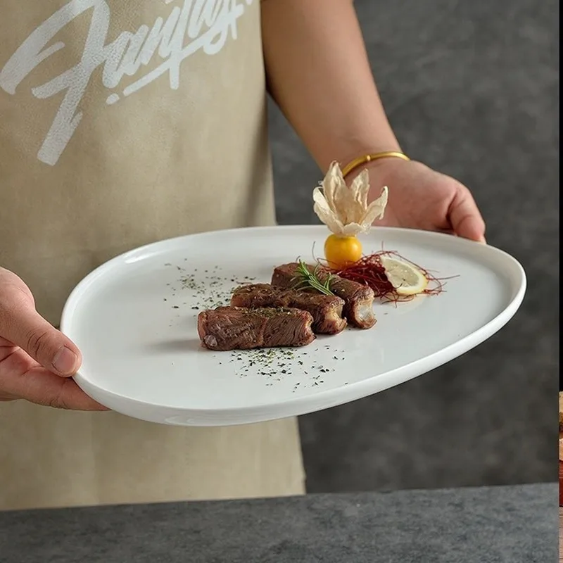 Czysto biały trójkątny talerz  – Home Cooking Supplies recenzja i cena